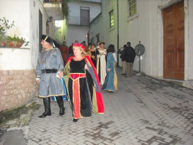 corteostoricoperleviedellanticoborgodismartinospadaforame23.jpg