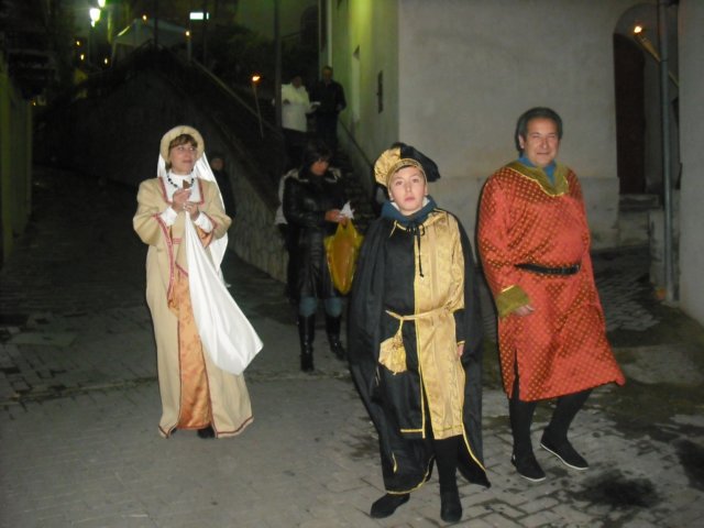 corteostoricoperleviedellanticoborgodismartinospadaforame25.jpg